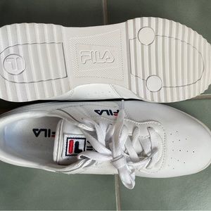 New Women's FILA Sneakers never worn